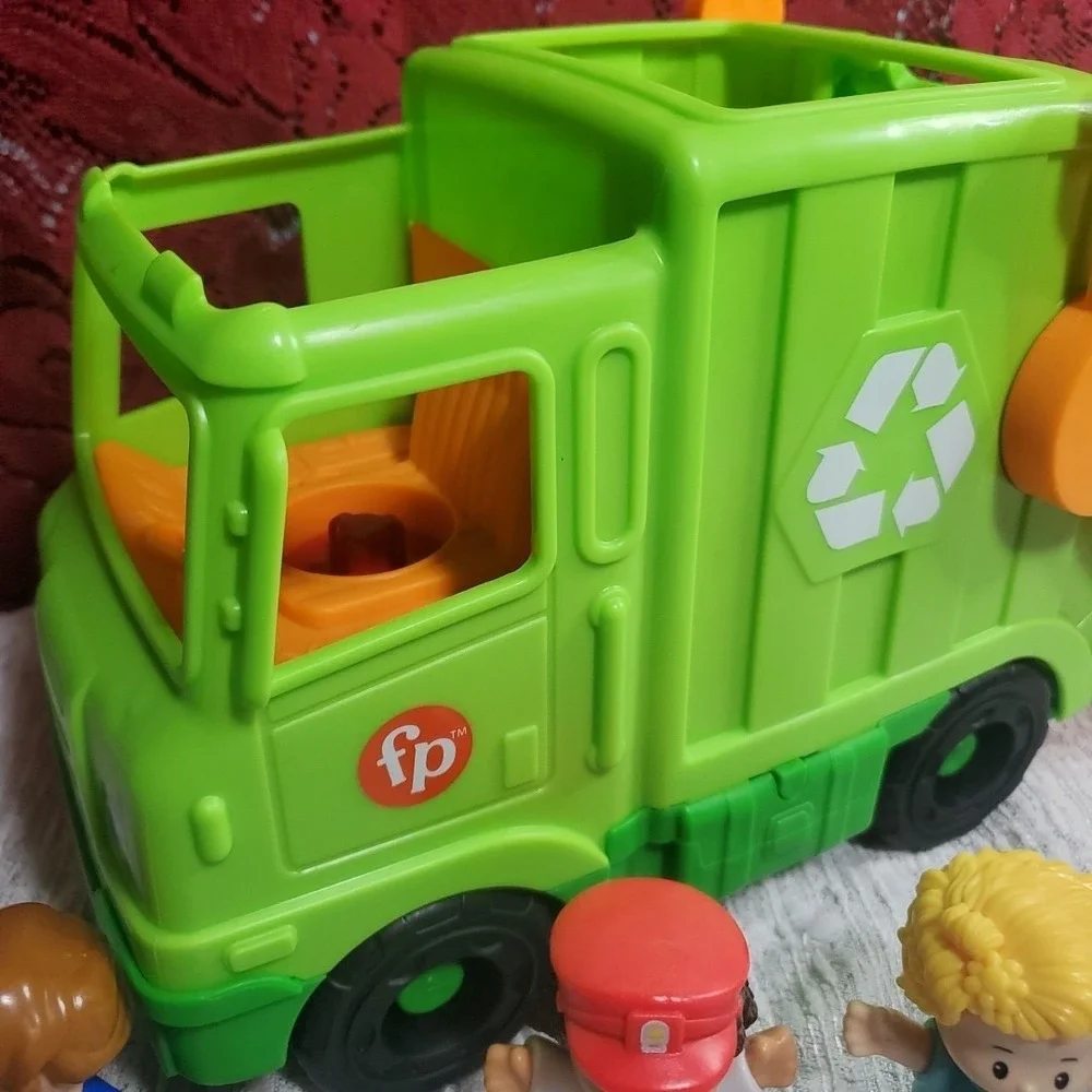 Fisher Price Little People Recycle Truck w 4 Figures Tested‎ Working